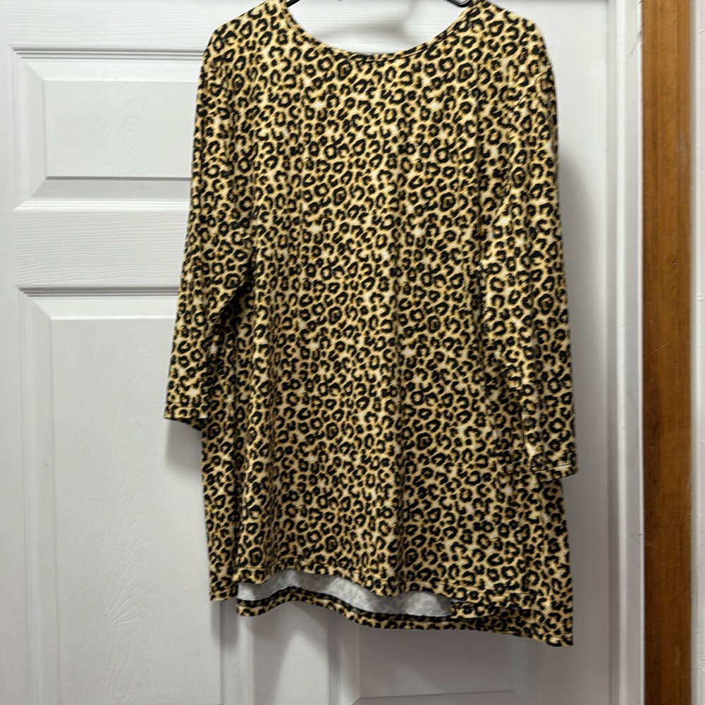 Nuggles flowy top
